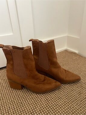 Express Chestnut Brown Suede Chelsea Ankle Boots